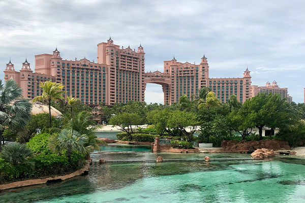 The Atlantis Hotel Construction - Using GRC in Architecture